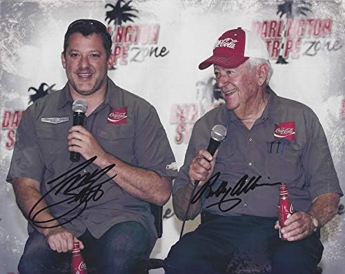 2x חתימה טוני סטיוארט ובובי אליסון 14 קוקה קולה מירוץ מירוץ דארלינגטון מסיבת עיתונאים כפולה חתומה תמונה 8x10 אינץ 'NASCAR Glossy