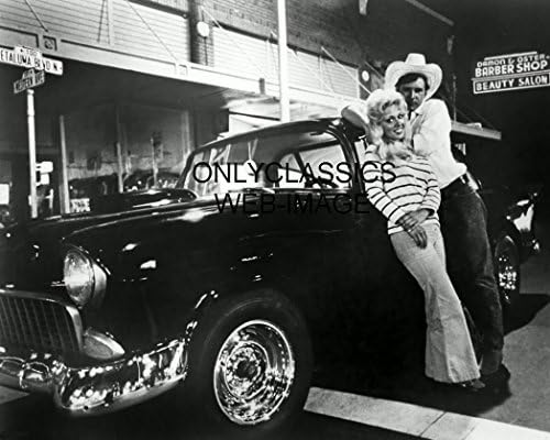 רקקלאסיקה גרפיטי אמריקאי הריסון פורד בתפקיד בוב פאלפה 1955 שברולט 8 על 10 צילום הוט רוד אוטו